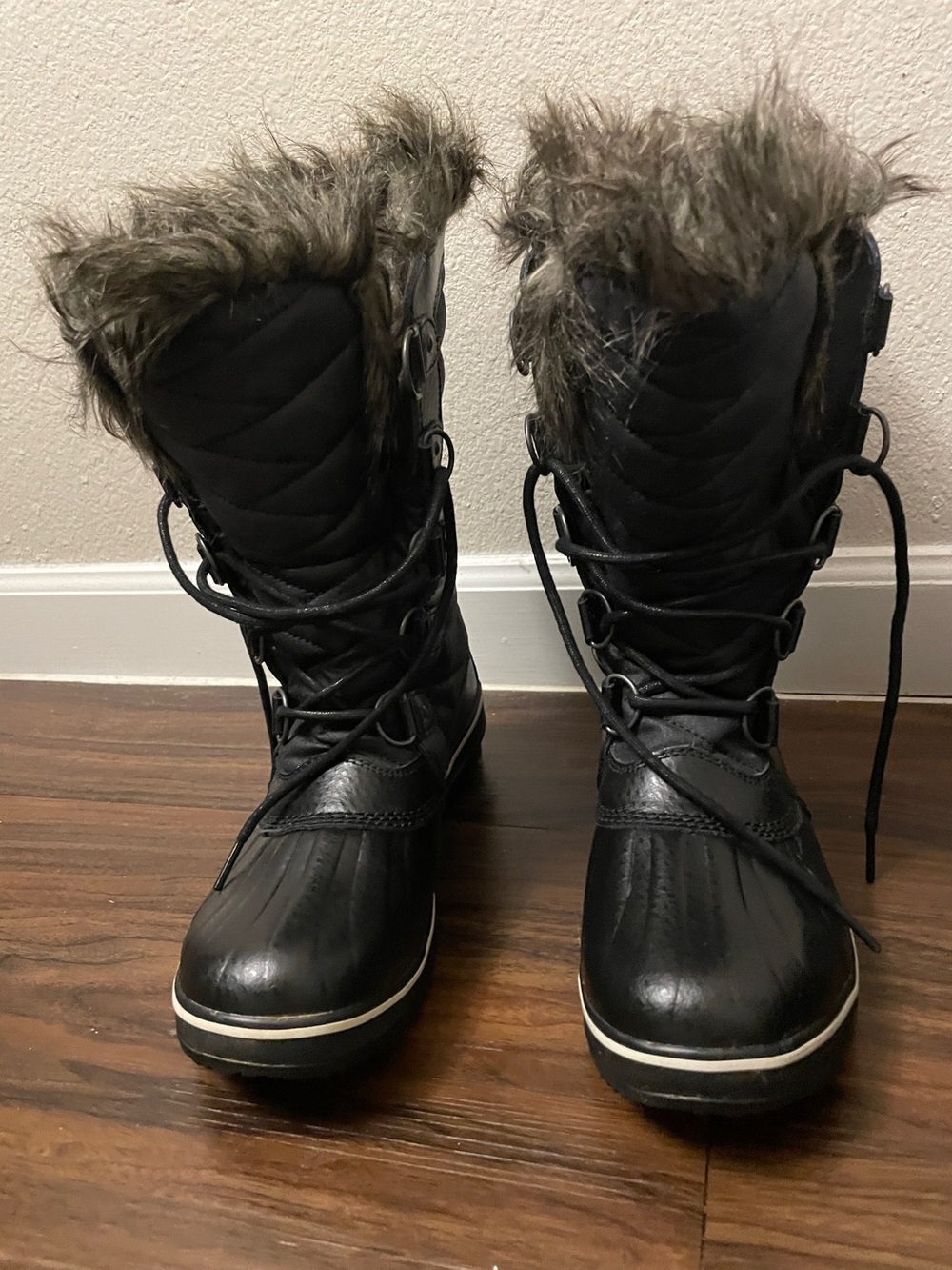Sorel Tofino II Black Faux-Fur Lace-Up Winter Boots, WATERPROOF